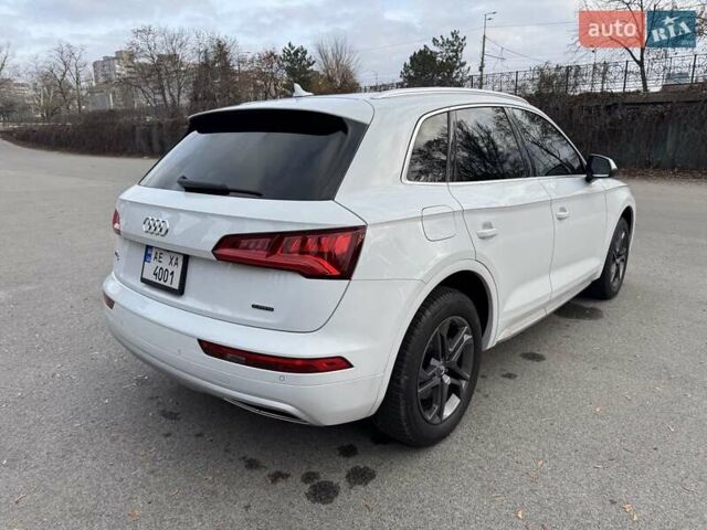 Белый Ауди Ку 5, объемом двигателя 1.98 л и пробегом 102 тыс. км за 27000 $, фото 3 на Automoto.ua