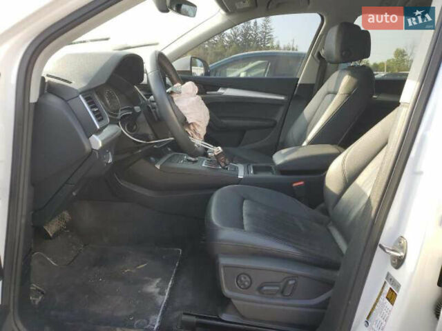 Білий Ауді Ку 5, об'ємом двигуна 1.98 л та пробігом 148 тис. км за 16499 $, фото 6 на Automoto.ua