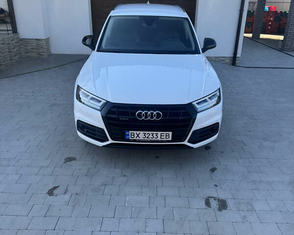 Белый Ауди Ку 5, объемом двигателя 1.97 л и пробегом 215 тыс. км за 32900 $, фото 11 на Automoto.ua