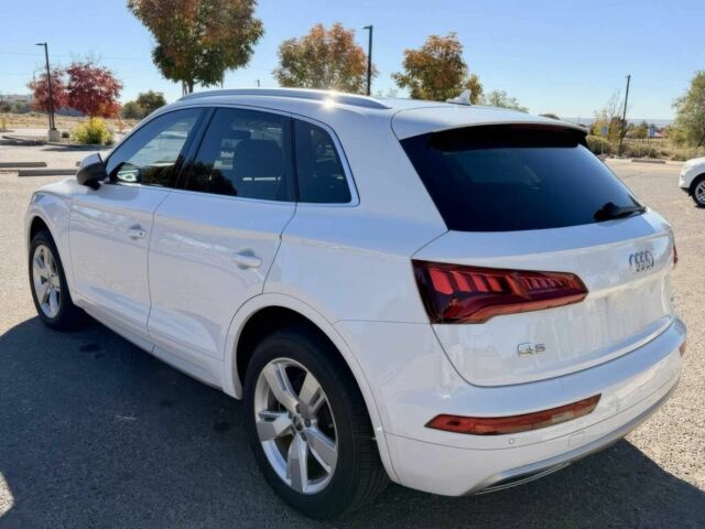 Белый Ауди Ку 5, объемом двигателя 2 л и пробегом 47 тыс. км за 12500 $, фото 3 на Automoto.ua