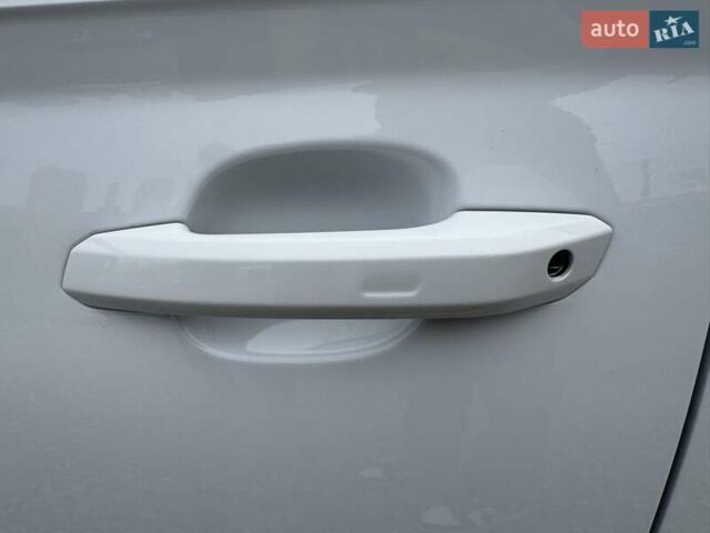 Белый Ауди Ку 5, объемом двигателя 1.98 л и пробегом 92 тыс. км за 31500 $, фото 9 на Automoto.ua