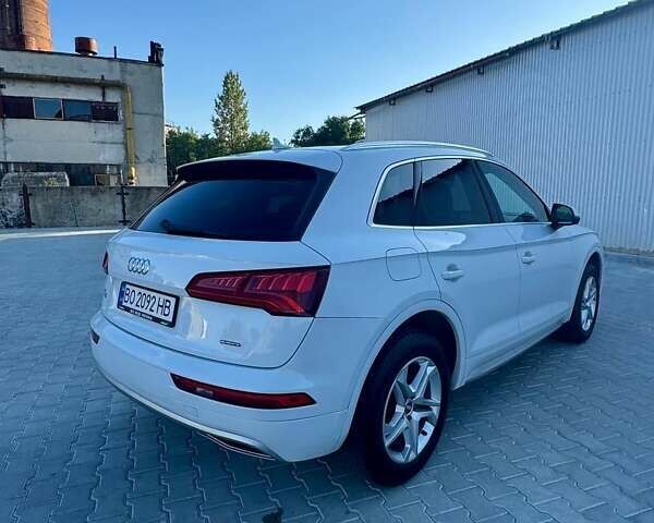 Ауди Ку 5 2019 в Тернополе на Automoto.ua Белый Ауди Ку 5, объемом двигателя 1.98 л и пробегом 88 тыс. км за 26500 $, фото 2 на Automoto.ua