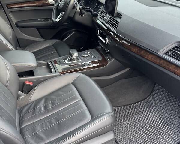 Белый Ауди Ку 5, объемом двигателя 1.98 л и пробегом 102 тыс. км за 27000 $, фото 11 на Automoto.ua