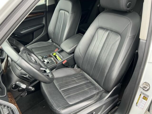 Белый Ауди Ку 5, объемом двигателя 2 л и пробегом 158 тыс. км за 24000 $, фото 9 на Automoto.ua