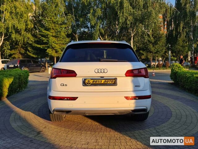 Белый Ауди Ку 5, объемом двигателя 2 л и пробегом 122 тыс. км за 29800 $, фото 3 на Automoto.ua