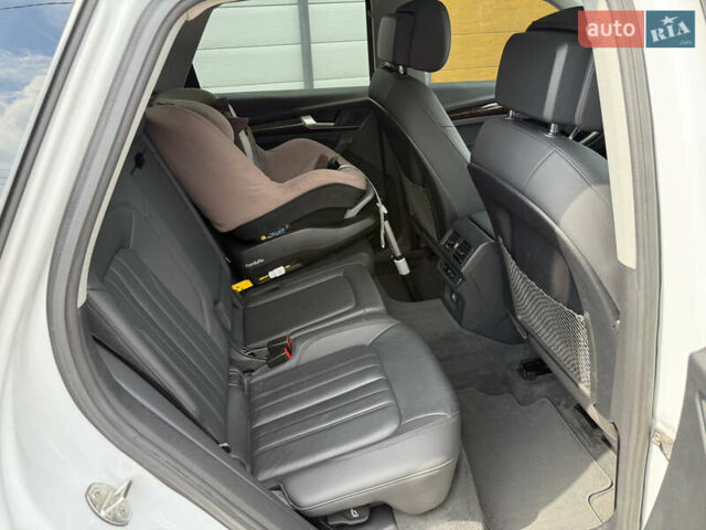 Белый Ауди Ку 5, объемом двигателя 2 л и пробегом 55 тыс. км за 26500 $, фото 42 на Automoto.ua