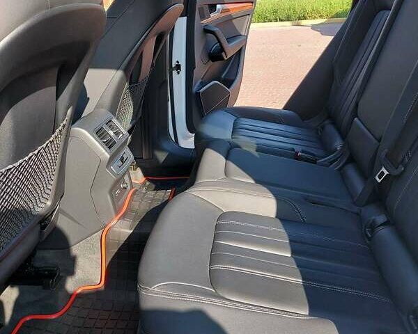 Белый Ауди Ку 5, объемом двигателя 1.98 л и пробегом 66 тыс. км за 34700 $, фото 14 на Automoto.ua