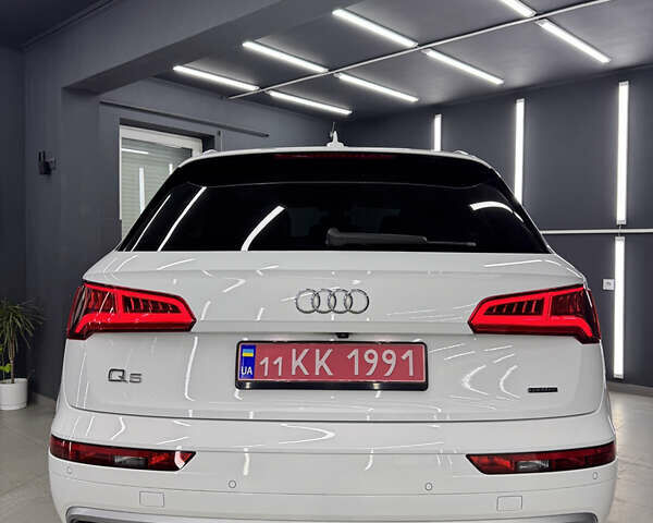 Білий Ауді Ку 5, об'ємом двигуна 1.98 л та пробігом 180 тис. км за 24399 $, фото 3 на Automoto.ua