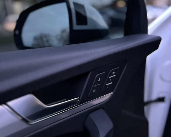 Білий Ауді Ку 5, об'ємом двигуна 2 л та пробігом 119 тис. км за 25700 $, фото 30 на Automoto.ua