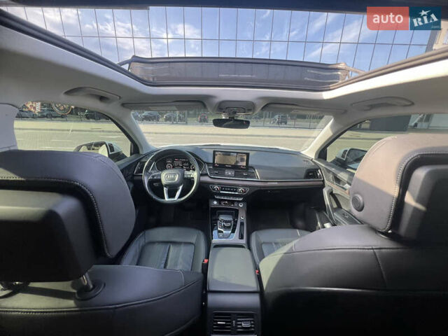 Белый Ауди Ку 5, объемом двигателя 2 л и пробегом 128 тыс. км за 27900 $, фото 9 на Automoto.ua