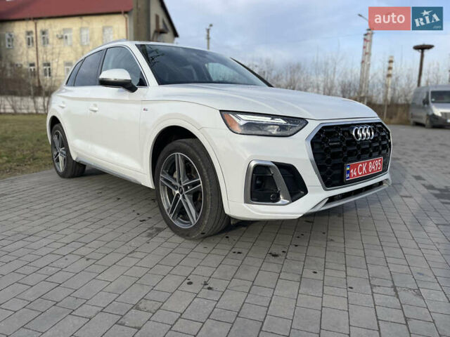 Белый Ауди Ку 5, объемом двигателя 2 л и пробегом 56 тыс. км за 38400 $, фото 1 на Automoto.ua