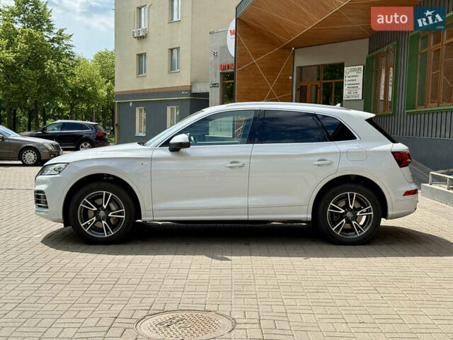Белый Ауди Ку 5, объемом двигателя 2 л и пробегом 56 тыс. км за 34500 $, фото 19 на Automoto.ua