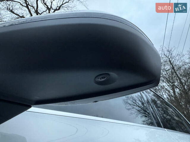 Білий Ауді Ку 5, об'ємом двигуна 2 л та пробігом 100 тис. км за 33900 $, фото 27 на Automoto.ua