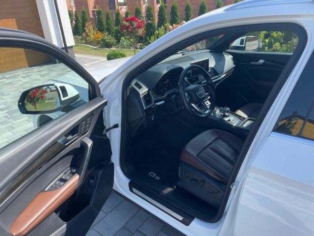 Белый Ауди Ку 5, объемом двигателя 2 л и пробегом 111 тыс. км за 16400 $, фото 9 на Automoto.ua