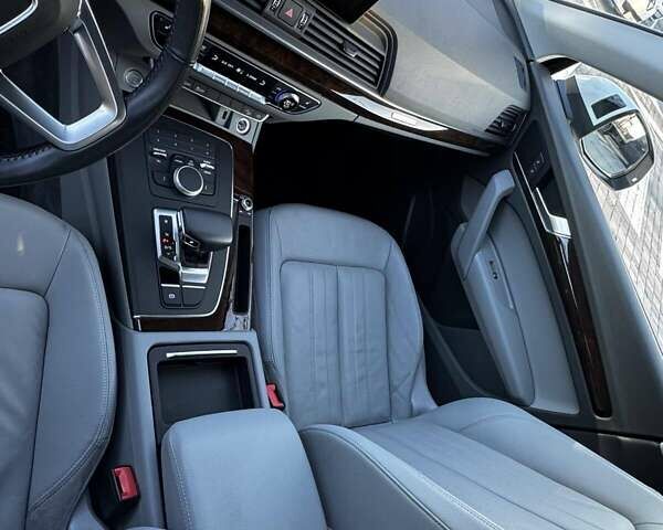 Белый Ауди Ку 5, объемом двигателя 2 л и пробегом 83 тыс. км за 29300 $, фото 17 на Automoto.ua