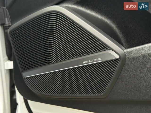 Белый Ауди Ку 5, объемом двигателя 1.98 л и пробегом 65 тыс. км за 40999 $, фото 16 на Automoto.ua