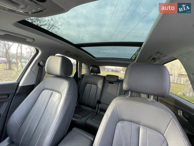 Белый Ауди Ку 5, объемом двигателя 2 л и пробегом 56 тыс. км за 38400 $, фото 34 на Automoto.ua