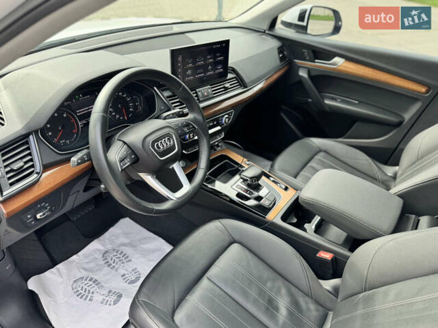 Белый Ауди Ку 5, объемом двигателя 1.98 л и пробегом 130 тыс. км за 27750 $, фото 30 на Automoto.ua