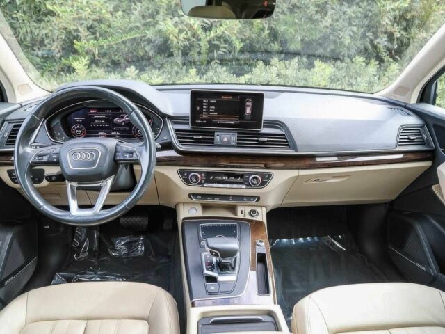 Белый Ауди Ку 5, объемом двигателя 2 л и пробегом 44 тыс. км за 10700 $, фото 5 на Automoto.ua