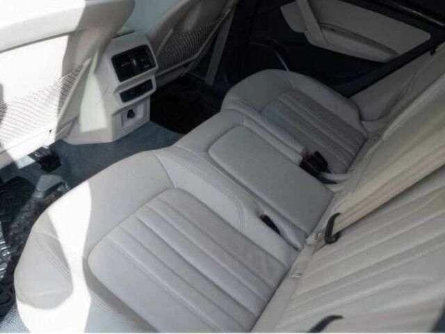 Белый Ауди Ку 5, объемом двигателя 2 л и пробегом 40 тыс. км за 15000 $, фото 6 на Automoto.ua