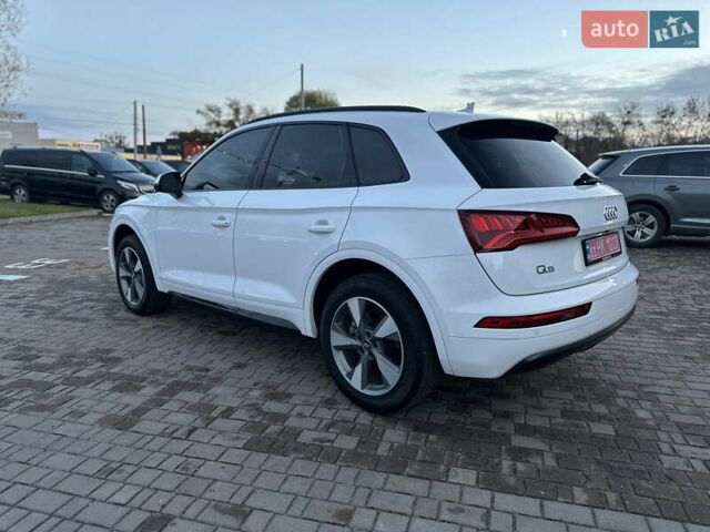 Білий Ауді Ку 5, об'ємом двигуна 2 л та пробігом 119 тис. км за 25700 $, фото 4 на Automoto.ua