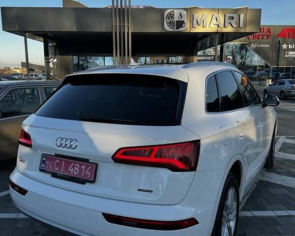 Белый Ауди Ку 5, объемом двигателя 2 л и пробегом 83 тыс. км за 29300 $, фото 25 на Automoto.ua