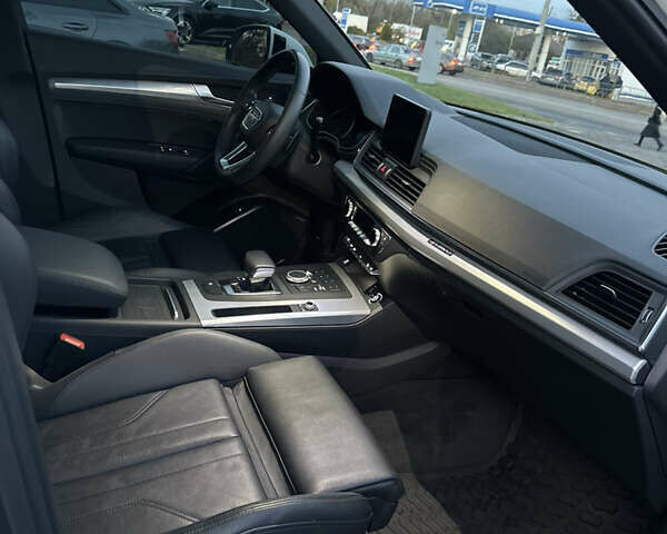 Білий Ауді Ку 5, об'ємом двигуна 2 л та пробігом 119 тис. км за 25700 $, фото 13 на Automoto.ua