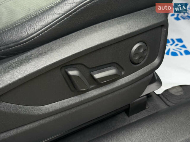 Белый Ауди Ку 5, объемом двигателя 1.98 л и пробегом 65 тыс. км за 40999 $, фото 15 на Automoto.ua