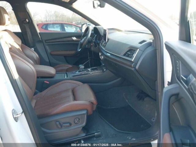Белый Ауди Ку 5, объемом двигателя 2 л и пробегом 74 тыс. км за 19600 $, фото 4 на Automoto.ua