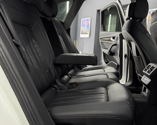 Білий Ауді Ку 5, об'ємом двигуна 1.98 л та пробігом 180 тис. км за 24399 $, фото 20 на Automoto.ua