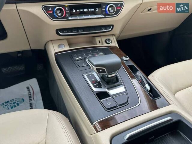 Белый Ауди Ку 5, объемом двигателя 1.98 л и пробегом 183 тыс. км за 23950 $, фото 26 на Automoto.ua