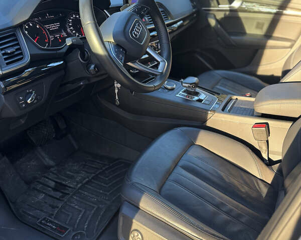 Білий Ауді Ку 5, об'ємом двигуна 1.98 л та пробігом 64 тис. км за 24600 $, фото 12 на Automoto.ua