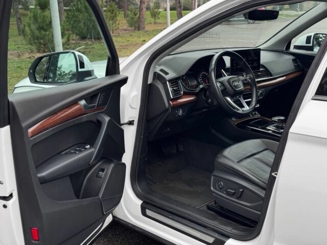 Белый Ауди Ку 5, объемом двигателя 2 л и пробегом 98 тыс. км за 29950 $, фото 18 на Automoto.ua