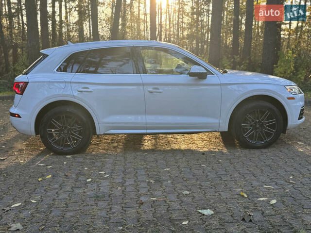 Білий Ауді Ку 5, об'ємом двигуна 1.98 л та пробігом 64 тис. км за 24600 $, фото 6 на Automoto.ua