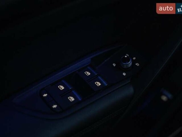 Білий Ауді Ку 5, об'ємом двигуна 1.98 л та пробігом 62 тис. км за 43600 $, фото 25 на Automoto.ua