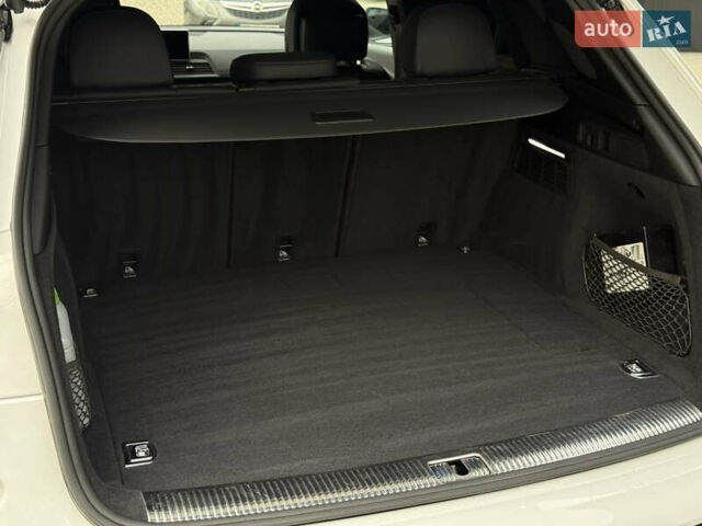 Белый Ауди Ку 5, объемом двигателя 1.98 л и пробегом 65 тыс. км за 40999 $, фото 30 на Automoto.ua