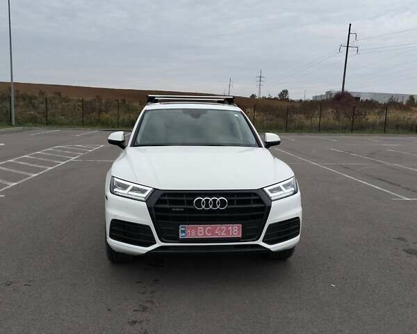 Белый Ауди Ку 5, объемом двигателя 2 л и пробегом 52 тыс. км за 30900 $, фото 7 на Automoto.ua