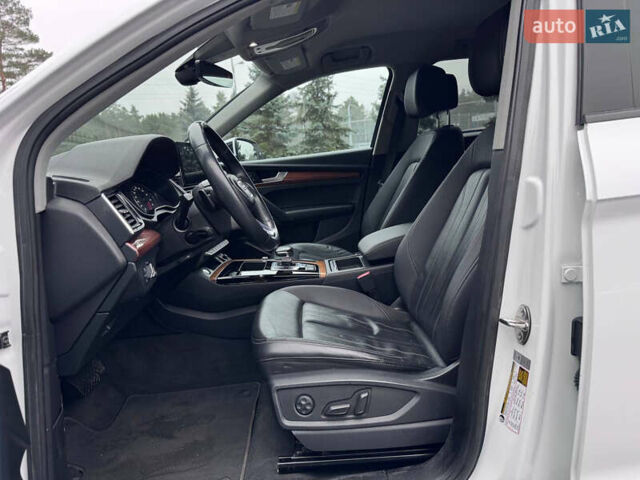 Білий Ауді Ку 5, об'ємом двигуна 1.98 л та пробігом 98 тис. км за 29950 $, фото 32 на Automoto.ua