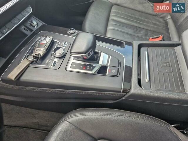Белый Ауди Ку 5, объемом двигателя 1.98 л и пробегом 128 тыс. км за 31400 $, фото 18 на Automoto.ua
