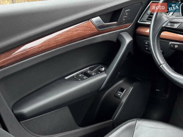 Білий Ауді Ку 5, об'ємом двигуна 1.98 л та пробігом 98 тис. км за 29950 $, фото 30 на Automoto.ua