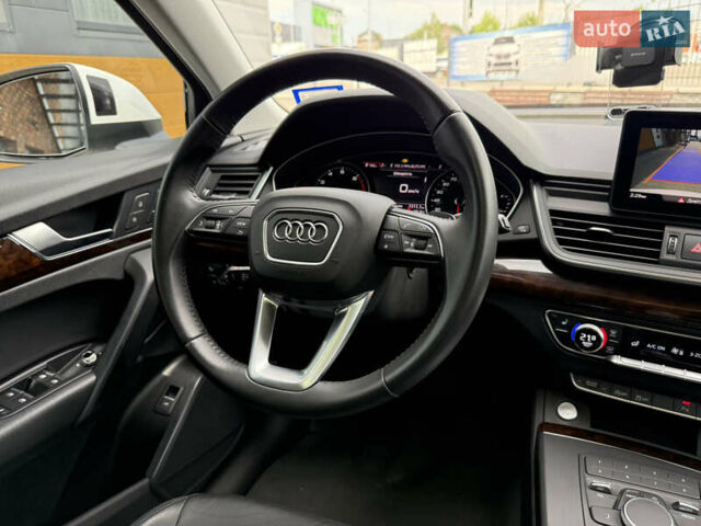 Белый Ауди Ку 5, объемом двигателя 2 л и пробегом 55 тыс. км за 26500 $, фото 46 на Automoto.ua