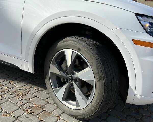 Белый Ауди Ку 5, объемом двигателя 1.98 л и пробегом 77 тыс. км за 25900 $, фото 11 на Automoto.ua