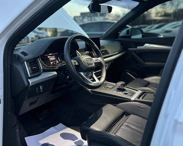 Білий Ауді Ку 5, об'ємом двигуна 2 л та пробігом 119 тис. км за 25700 $, фото 20 на Automoto.ua