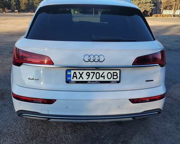 Белый Ауди Ку 5, объемом двигателя 1.98 л и пробегом 36 тыс. км за 44000 $, фото 4 на Automoto.ua
