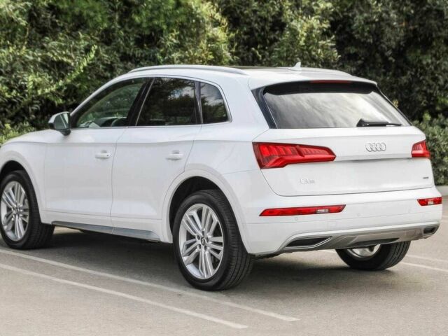 Белый Ауди Ку 5, объемом двигателя 2 л и пробегом 44 тыс. км за 10700 $, фото 4 на Automoto.ua