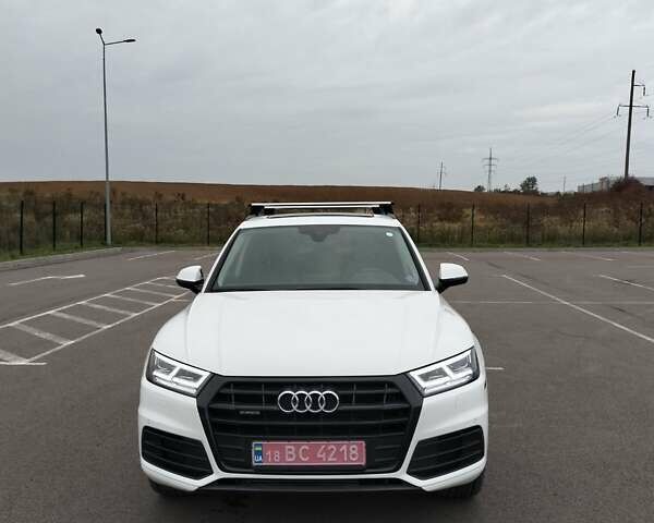 Белый Ауди Ку 5, объемом двигателя 2 л и пробегом 52 тыс. км за 30900 $, фото 1 на Automoto.ua
