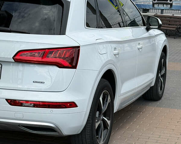 Белый Ауди Ку 5, объемом двигателя 2 л и пробегом 55 тыс. км за 26500 $, фото 20 на Automoto.ua