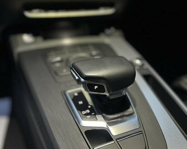 Білий Ауді Ку 5, об'ємом двигуна 2 л та пробігом 119 тис. км за 25700 $, фото 22 на Automoto.ua