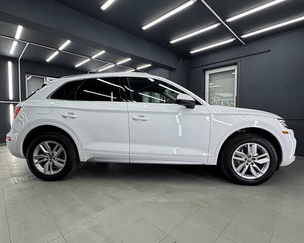 Білий Ауді Ку 5, об'ємом двигуна 1.98 л та пробігом 180 тис. км за 24399 $, фото 1 на Automoto.ua