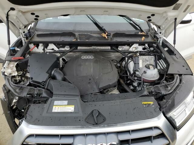 Белый Ауди Ку 5, объемом двигателя 2 л и пробегом 80 тыс. км за 21900 $, фото 11 на Automoto.ua